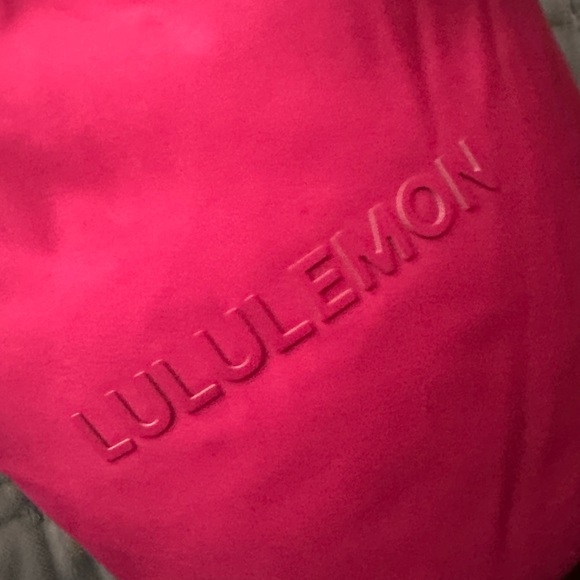 Lululemon cropped wonder puff jacket. Pink! - Picture 6 of 9